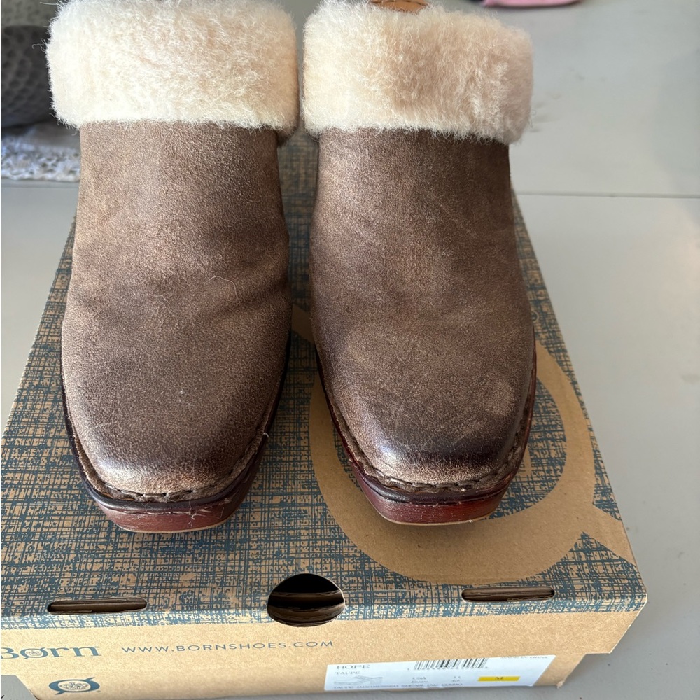 Born Tan Shearling Lined Clogs - image 4